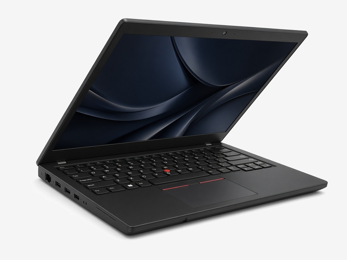 Lenovo ThinkPad L490 otevřený šikmo zleva